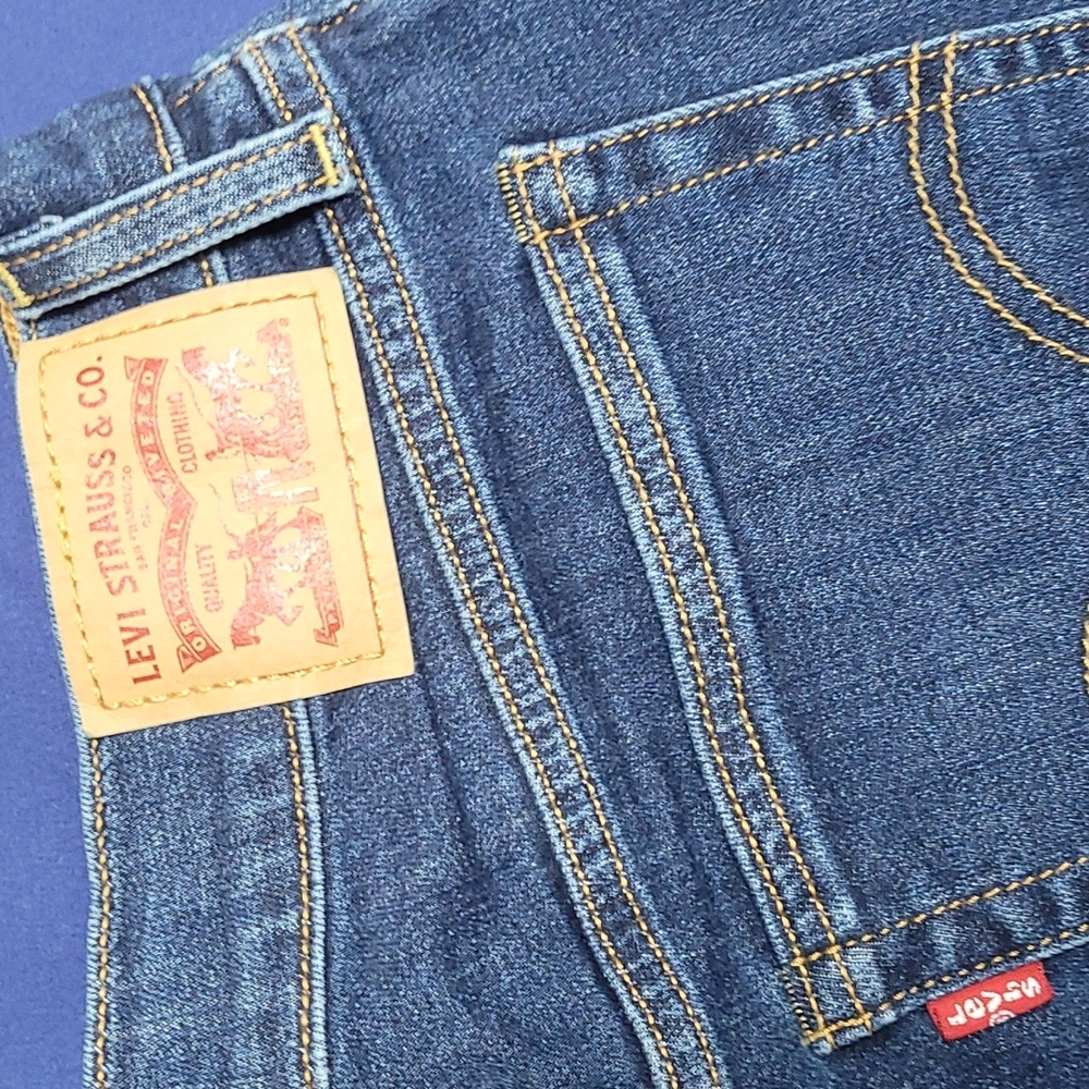 Levis Denim Shorts - Picture 4 of 5